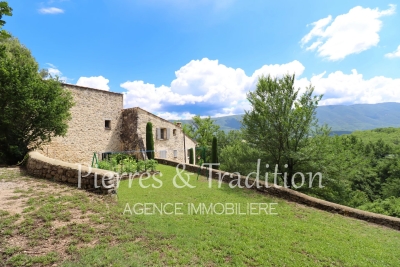 Maison à vendre à ST-MARTIN-DE-CASTILLON  - 9 pièces - 377 m² 