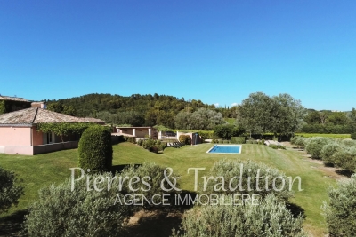 Maison à vendre à ROUSSILLON  - 6 pièces - 135 m² 