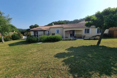Maison à vendre à PUY ST MARTIN Les Granges-Gontardes - 7 pièces - 139 m² 