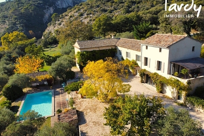Maison à vendre à LOURMARIN Montfavet Pericentre - 10 pièces - 320 m² 
