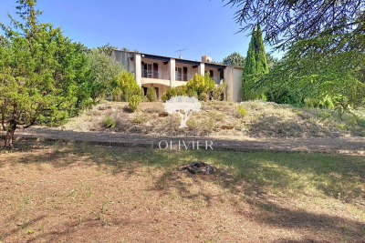 Maison à vendre à SAIGNON  - 9 pièces - 265 m² 