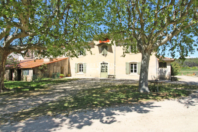 Maison à vendre à EGUILLES  - 7 pièces - 290 m² 