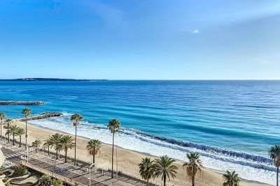 Apartment to rent in CANNES Moulieres - 2 rooms - 55 m² 