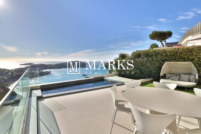 Maison &agrave; louer &agrave; VILLEFRANCHE-SUR-MER  - 8 pi&egrave;ces - 450 m&sup2; 