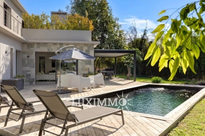 House for sale in MOUGINS Les Colles-Camp Lauvas-Font de l'Orme - 8 rooms - 200 m&sup2; 