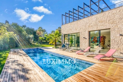 Maison &agrave; vendre &agrave; MOUGINS  - 8 pi&egrave;ces - 420 m&sup2; 