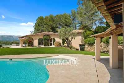 Maison &agrave; vendre &agrave; MOUGINS  - 10 pi&egrave;ces - 646 m&sup2; 