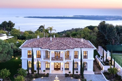 Maison &agrave; louer &agrave; CANNES  - 9 pi&egrave;ces - 800 m&sup2; 