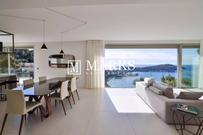 House to rent in VILLEFRANCHE-SUR-MER Centre - 9 rooms - 350 m² 