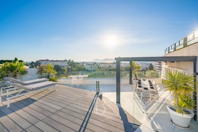 Appartement à vendre vue terrasse centre cannes sans charges 