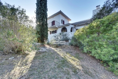 Maison &agrave; vendre route perpignan 