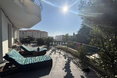 Appartement à vendre à CANNES Vallee Verte-Issarts-Vignasses - 3 pièces - 74 m² 