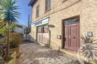 Commercial real estate to rent in MANDELIEU-LA-NAPOULE Le Roc Fleuri-Capitou (Jeanne d'Arc)   