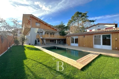 Maison à vendre à LÈGE-CAP-FERRET  - 9 pièces - 245 m² 