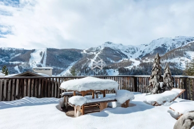 Maison à vendre à AURON Bois Fleuri-Chevre d'Or-Saint Philippe - 10 pièces - 226 m² 
