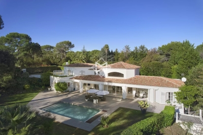 Maison &agrave; vendre &agrave; MOUGINS  - 7 pi&egrave;ces - 250 m&sup2; 