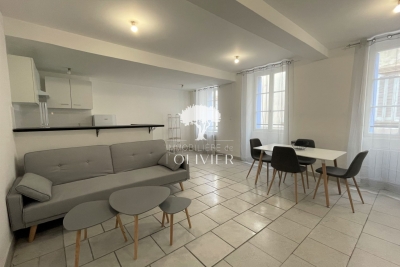 Apartment to rent in APT  - 3 rooms - 52 m² 