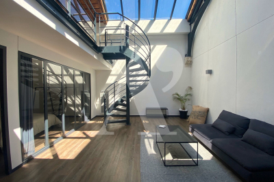 Appartement &agrave; louer &agrave; BORDEAUX  - 5 pi&egrave;ces - 121 m&sup2; 