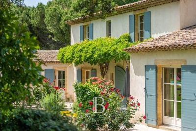 Maison à vendre à AIX-EN-PROVENCE Castellane-Italie - 8 pièces - 239 m² 