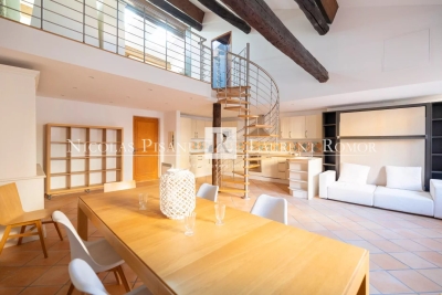 Apartment for sale in VILLEFRANCHE-SUR-MER  - 3 rooms - 112 m&sup2; 