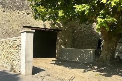 Maison à vendre à ST MARCEL LES SAUZET Mours-Saint-Eusèbe - 3 pièces - 220 m² 