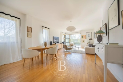 Appartement à vendre à MARNES LA COQUETTE Metro - 5 pièces - 114 m² 