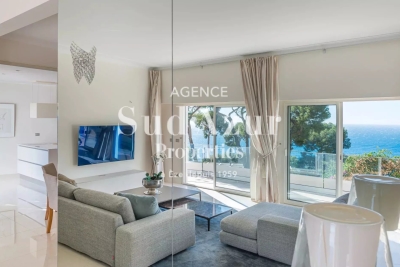 Maison à louer à EZE  - 6 pièces - 180 m² 