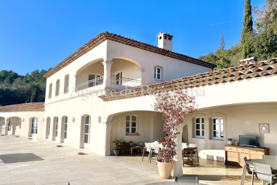 Maison à vendre à CABRIS Cassini - 10 pièces - 483 m² 