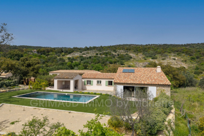 Maison &agrave; vendre &agrave; LE PLAN-DE-LA-TOUR  - 5 pi&egrave;ces - 195 m&sup2; 
