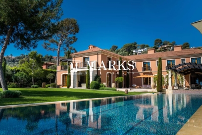 Maison à louer à ST-JEAN-CAP-FERRAT   - 1150 m² 