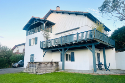 Maison à vendre à BIDART Pau-Sud 4 - 7 pièces - 183 m² 