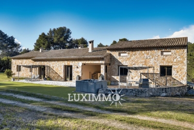 Maison à vendre à MOUGINS Moneghetti Est - 7 pièces - 379 m² 
