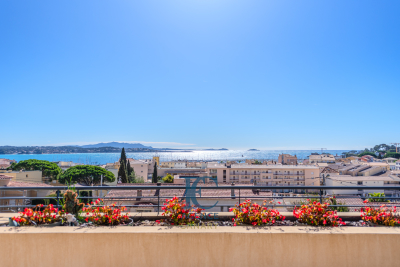 Appartement à vendre vue mer trois chambres terrasse 
