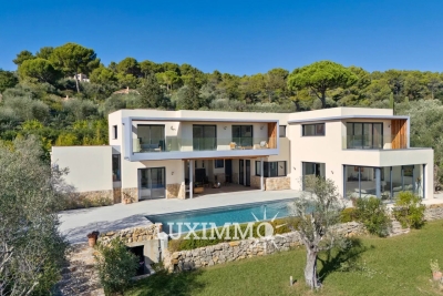 Maison à vendre à MOUGINS  - 8 pièces - 314 m² 