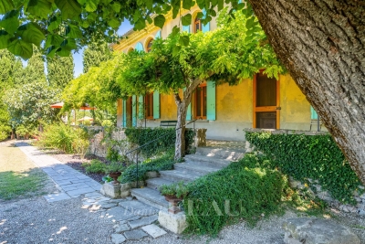 House for sale in MALAUCÈNE  - 6 rooms - 150 m² 