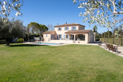 House for sale in MODÈNE  - 6 rooms - 177 m² 