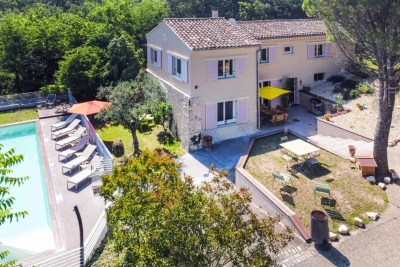 Maison à vendre à MONTÉLIMAR  - 6 pièces - 300 m² 