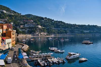 Apartment for sale in VILLEFRANCHE-SUR-MER  - 2 rooms - 62 m&sup2; 