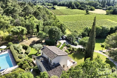 House for sale in COGOLIN Ouest - 6 rooms - 201 m² 