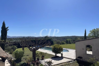 Maison à vendre à FUVEAU Saint-Loup-Fardeloup - 7 pièces - 210 m² 