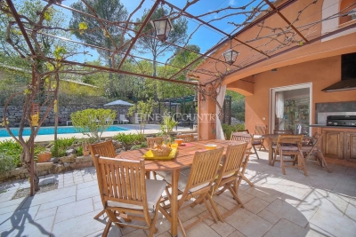 House for sale in FAYENCE Fayence - 8 rooms - 250 m² 