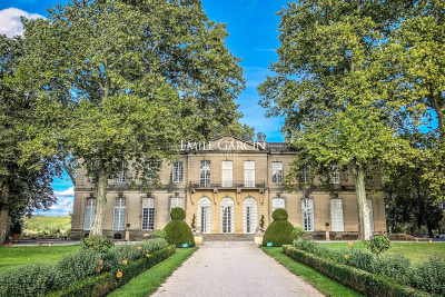 Maison à vendre à APT Violès - 26 pièces - 1500 m² 