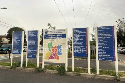 Commerce à vendre à APT   - 2100 m² 