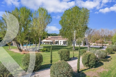 Maison à vendre à ST-RÉMY-DE-PROVENCE Saint-Loup-Fardeloup - 5 pièces - 555 m² 