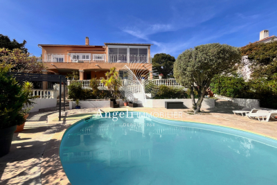 Maison &agrave; vendre &agrave; ST-AYGULF  - 6 pi&egrave;ces - 160 m&sup2; 