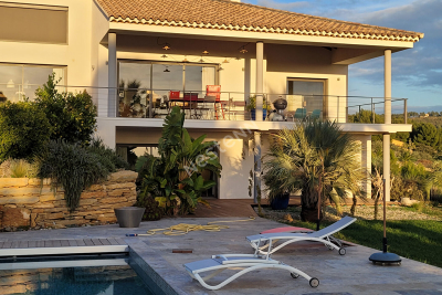 Maison &agrave; vendre &agrave; LA CADIÈRE-D'AZUR  - 8 pi&egrave;ces - 320 m&sup2; 