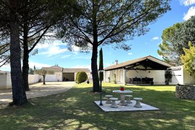Maison à vendre à UZÈS  - 5 pièces - 180 m² 
