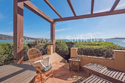 Maison &agrave; vendre &agrave; PORT-GRIMAUD  - 7 pi&egrave;ces - 239 m&sup2; 