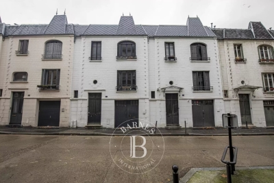 Maison &agrave; vendre &agrave; PARIS 15EME Picpus - 10 pi&egrave;ces - 222 m&sup2; 