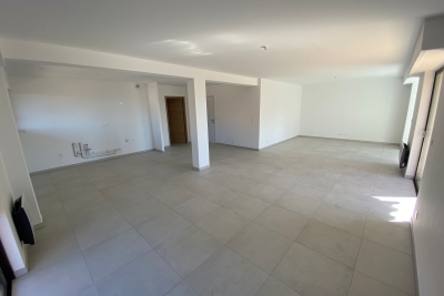 Appartement à vendre terrasse dernier etage st laurent du var